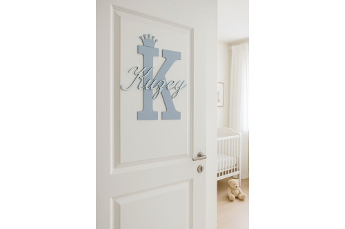 Ahşap Bebek ve Hastane Odası İsimli Kapı Süsü